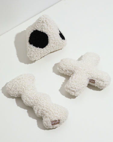 Modern Minimalist Dog Toys. Neutral colored dog toys by Pruff.